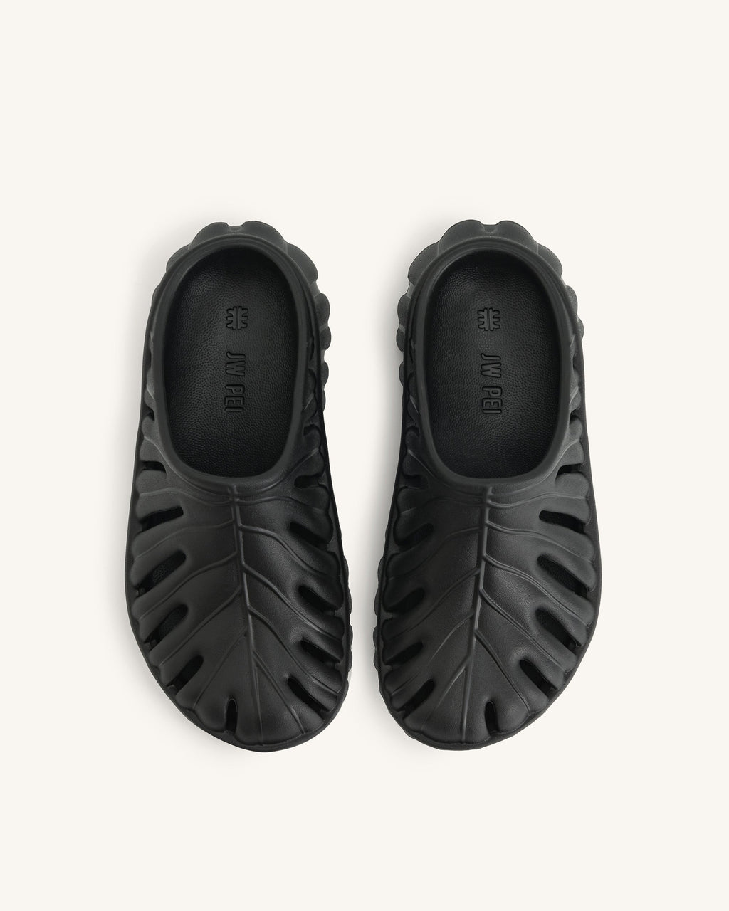 Tara Leaf Platform Clog - Black