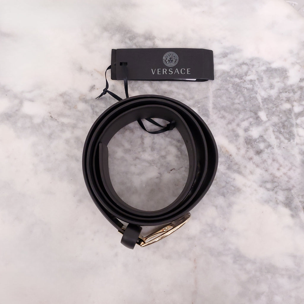VERSACE BLACK AND BLUE LEATHER PRINTED LOGO BELT - SIZE 95