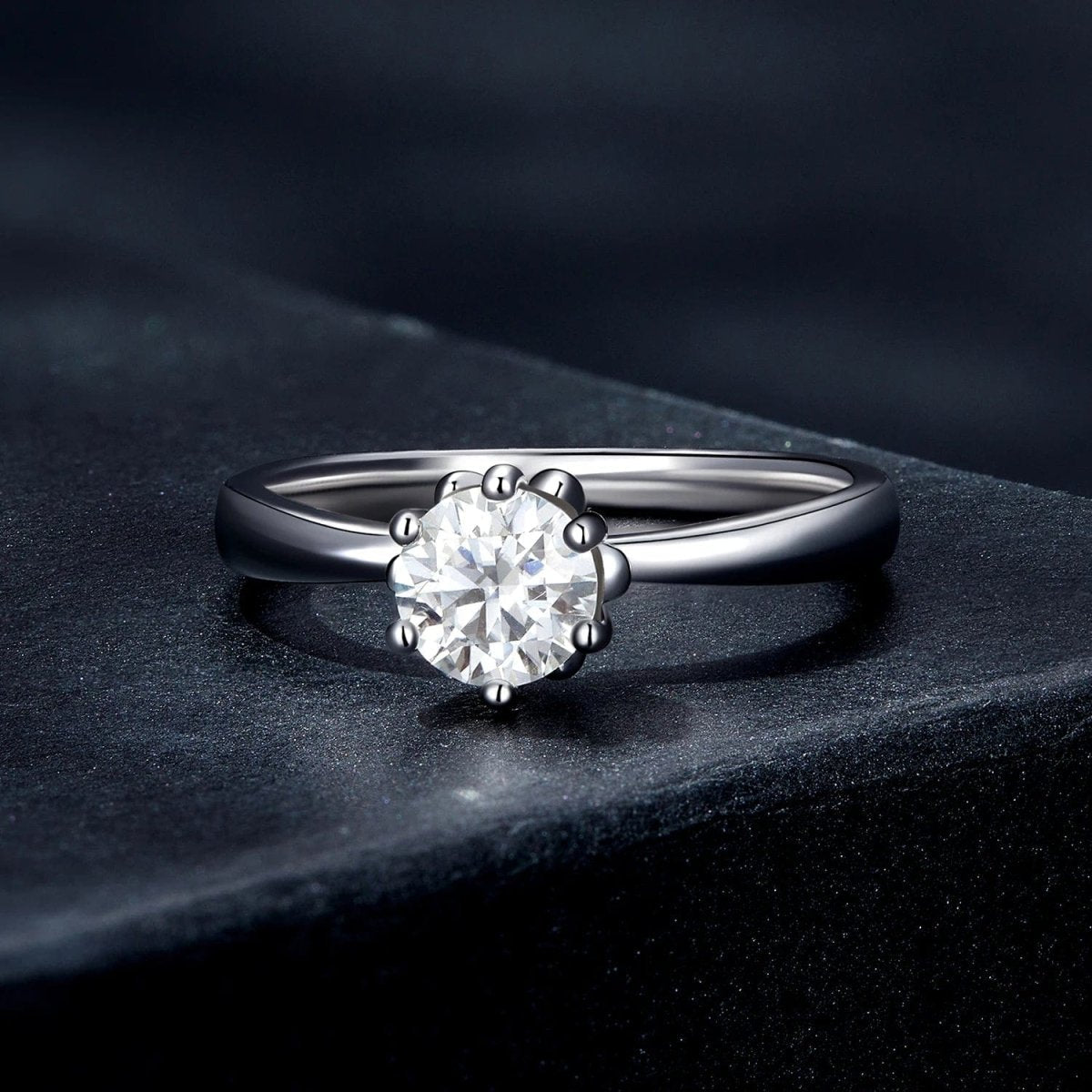 Pangama Classic Moissanite Solitaire Engagement Ring